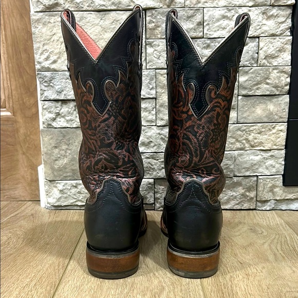 Ariat women’s black western boots. Size 9B - Picture 5 of 9